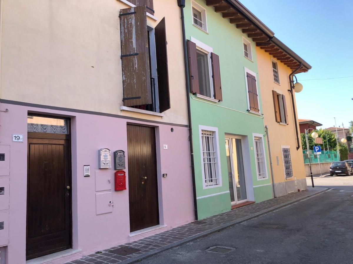 Oasi Di Paradiso - Comfy Private Apartment On Ground Floor With Terrace Desenzano del Garda Luaran gambar