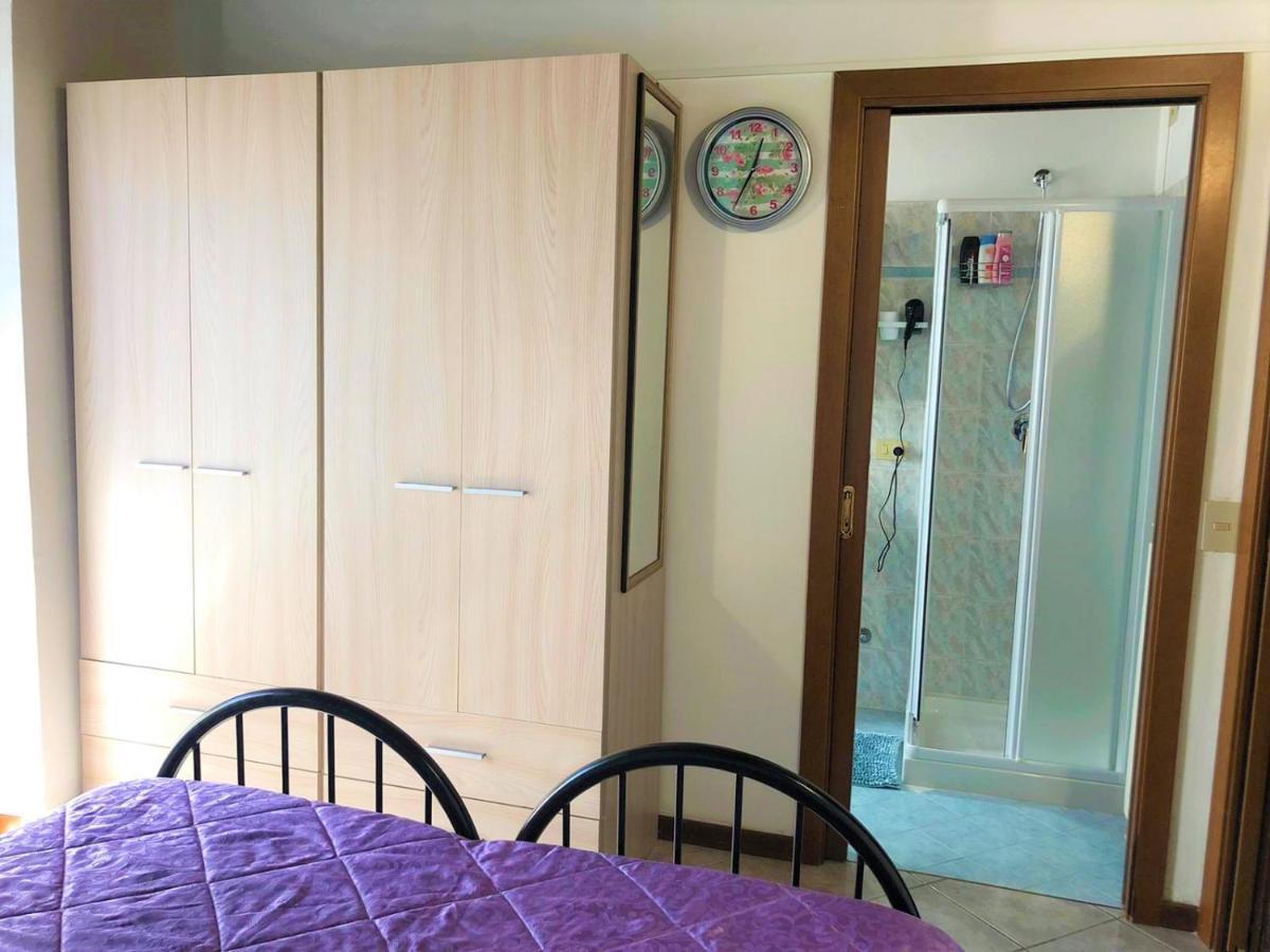 Oasi Di Paradiso - Comfy Private Apartment On Ground Floor With Terrace Desenzano del Garda Luaran gambar