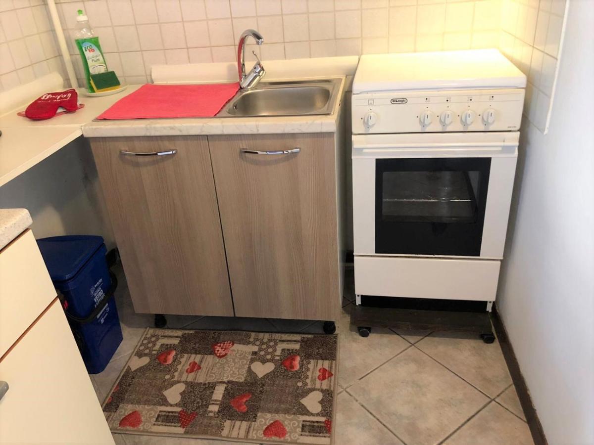 Oasi Di Paradiso - Comfy Private Apartment On Ground Floor With Terrace Desenzano del Garda Luaran gambar