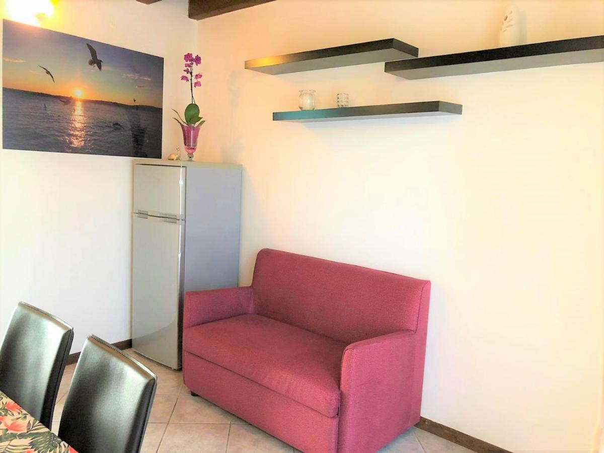 Oasi Di Paradiso - Comfy Private Apartment On Ground Floor With Terrace Desenzano del Garda Luaran gambar