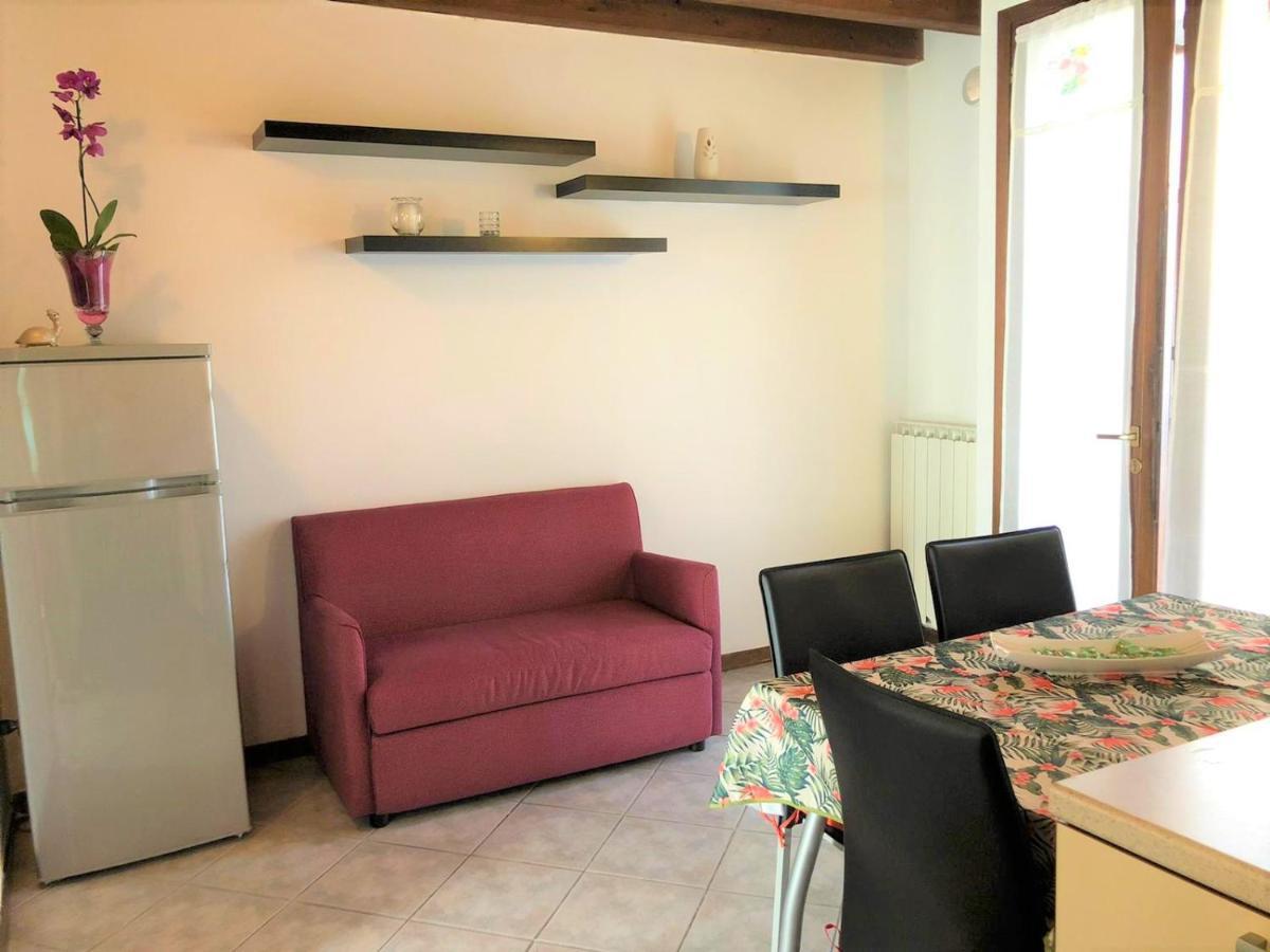 Oasi Di Paradiso - Comfy Private Apartment On Ground Floor With Terrace Desenzano del Garda Luaran gambar