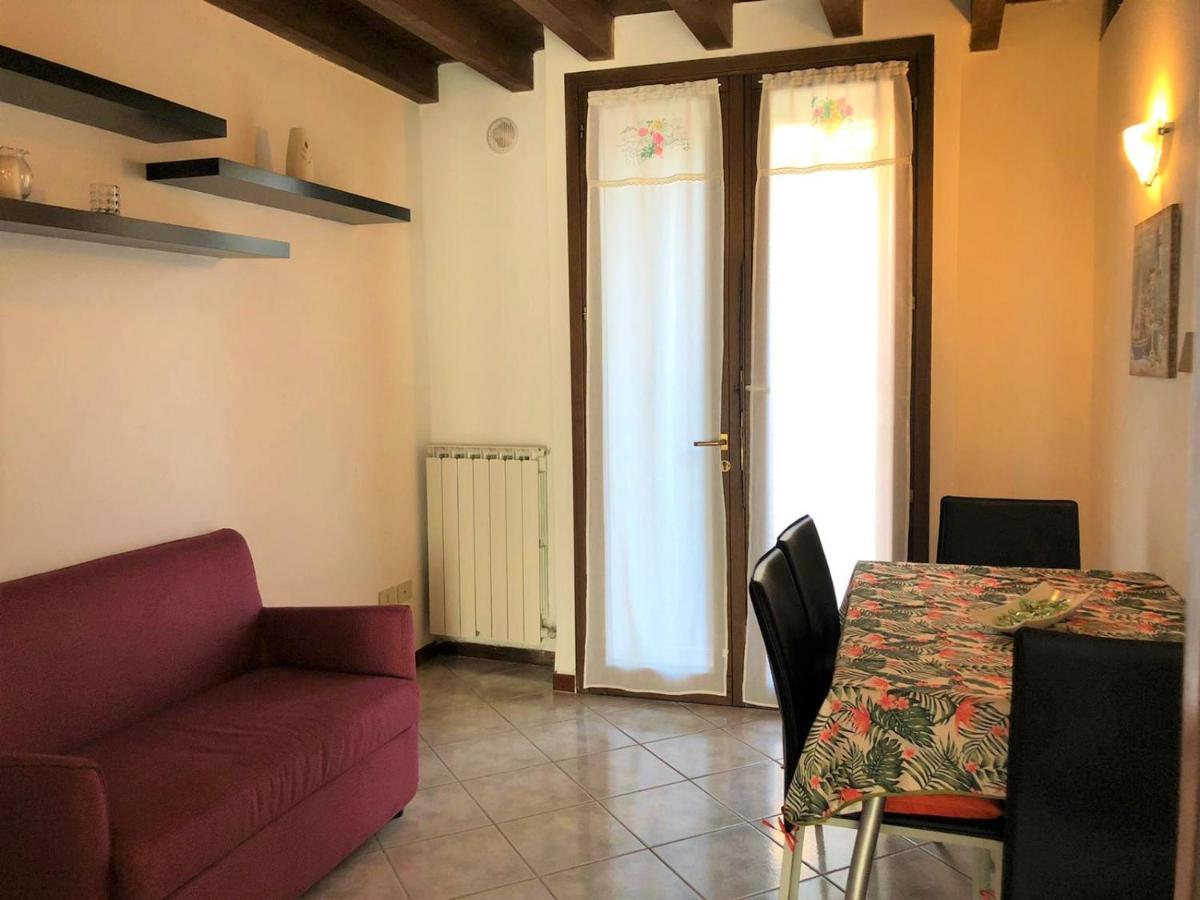 Oasi Di Paradiso - Comfy Private Apartment On Ground Floor With Terrace Desenzano del Garda Luaran gambar